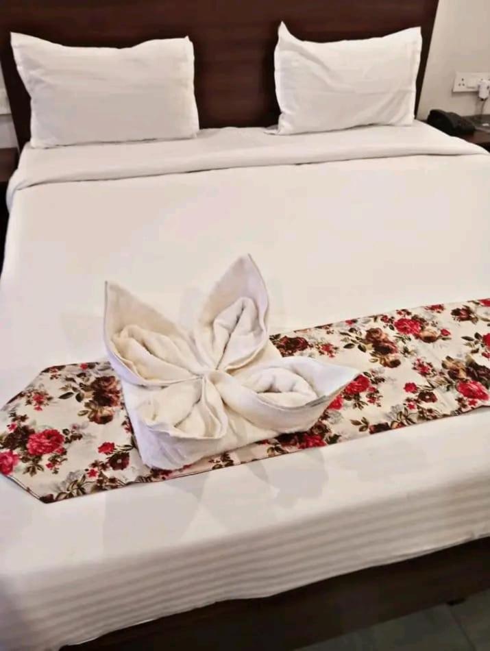 Hotel East International Tinsukia Extérieur photo